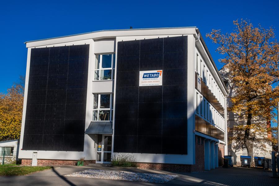 WETABO-Firmensitz in Chemnitz mit Photovoltaik-Fassade